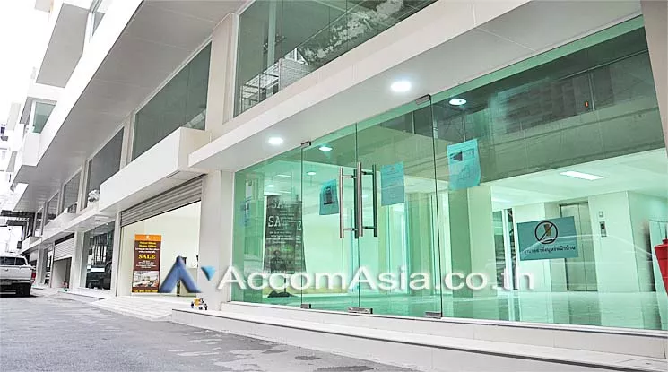 15  Office Space For Sale in Silom ,Bangkok BTS Sala Daeng AA13163